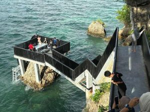 Pengalaman Unik Wisata Cafe Villa 88ARB Boneoge Donggala